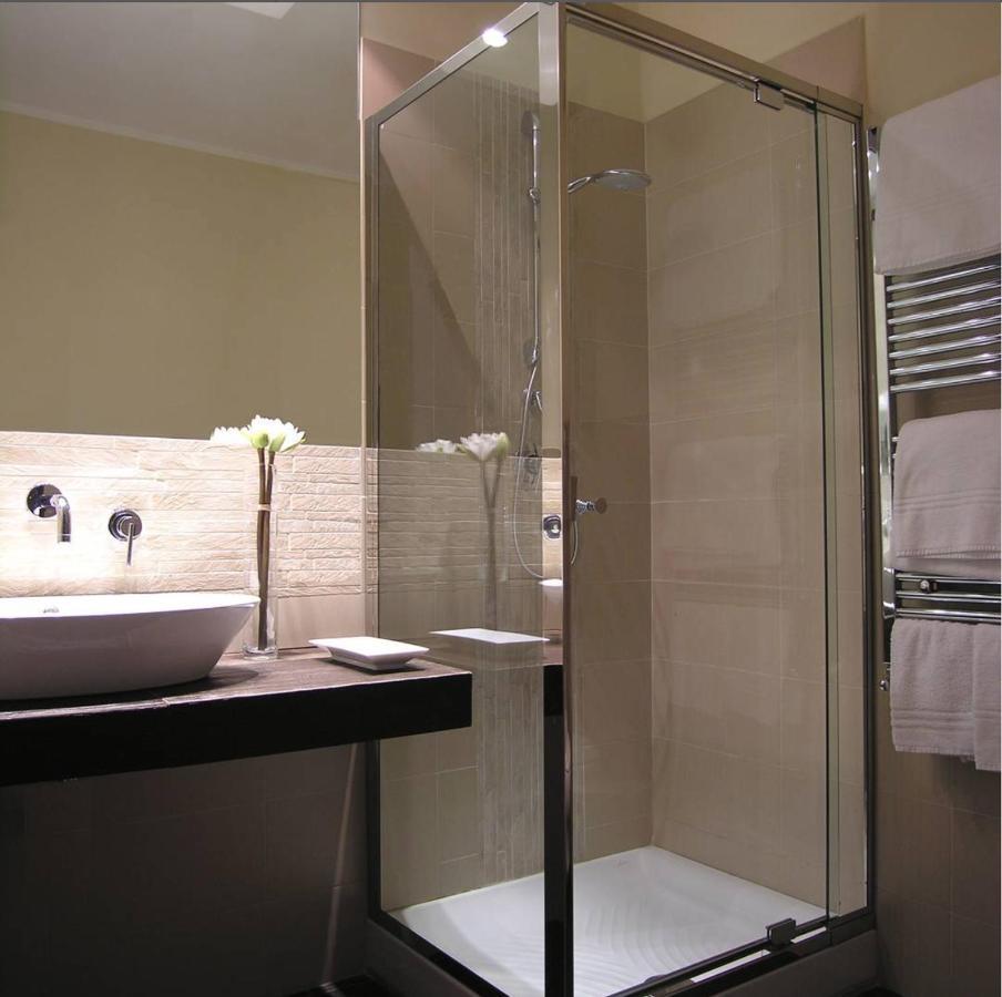 Allakala Rooms & Apartament Palermo Buitenkant foto