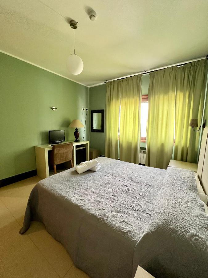 Allakala Rooms & Apartament Palermo Buitenkant foto