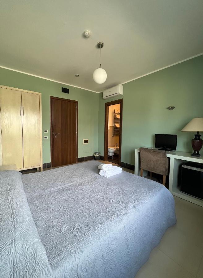 Allakala Rooms & Apartament Palermo Buitenkant foto